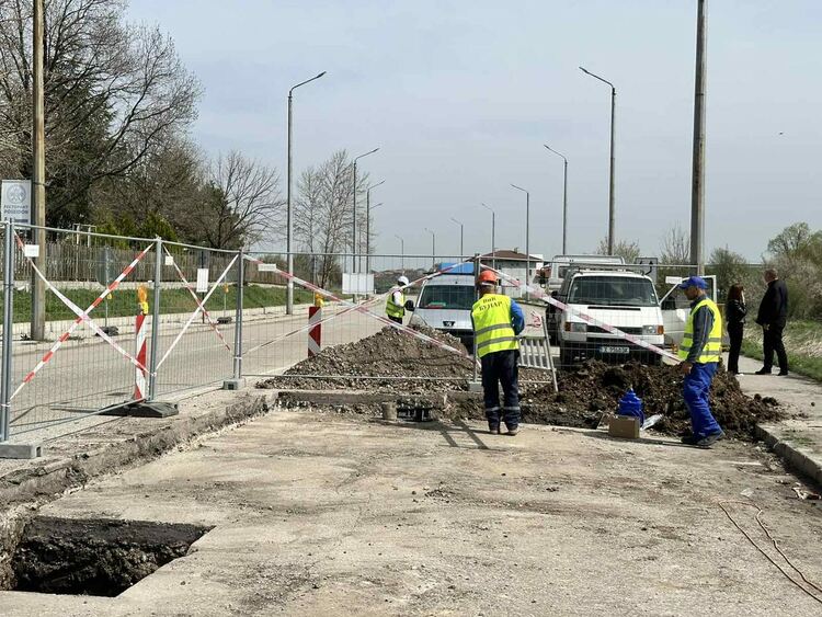От „Болярово“ и „Червена стена“ започна смяната на общо 15 км водопроводи в Хасково
