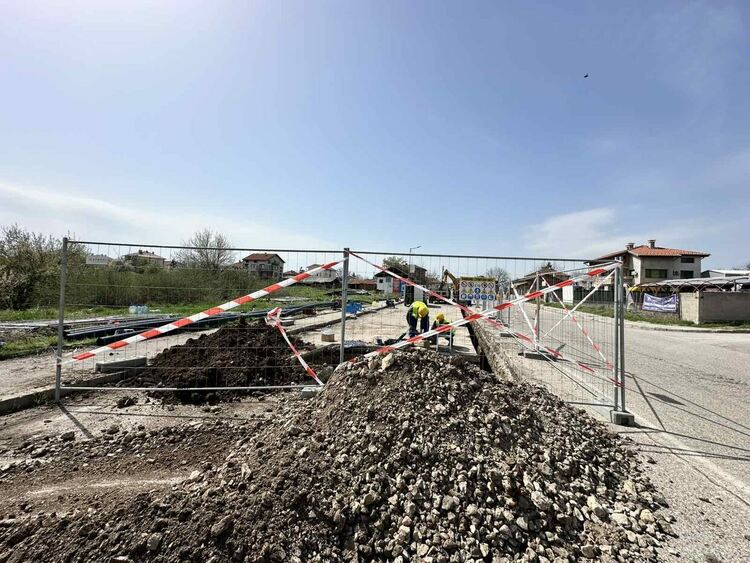 От „Болярово“ и „Червена стена“ започна смяната на общо 15 км водопроводи в Хасково