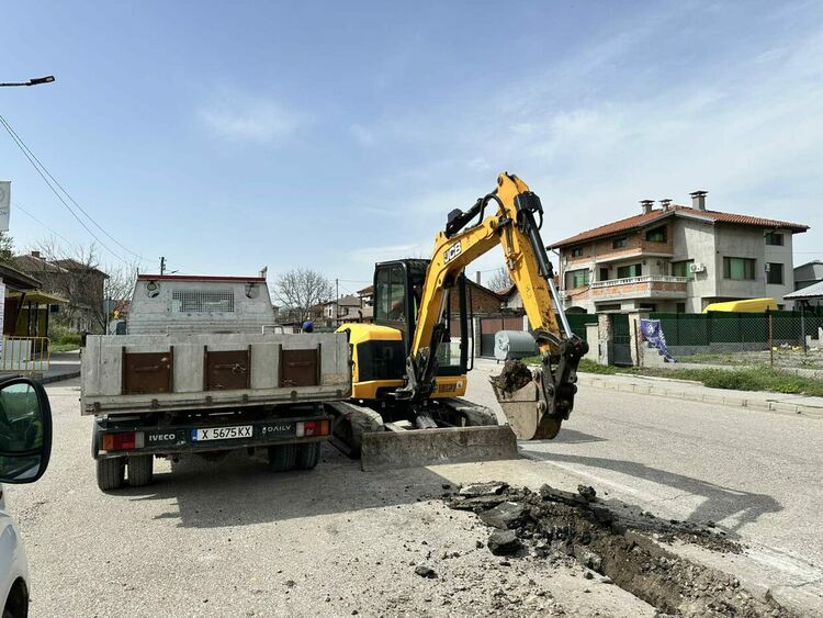 От „Болярово“ и „Червена стена“ започна смяната на общо 15 км водопроводи в Хасково