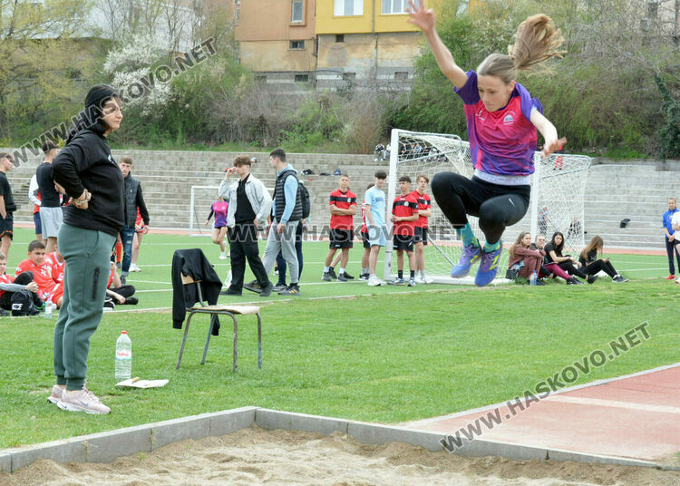 Хасково бе домакин на областния кръг от ученическите игри по лека атлетика