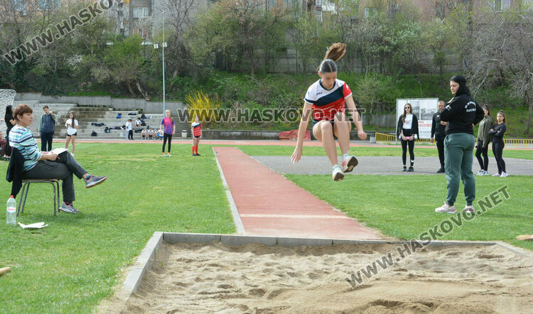 Хасково бе домакин на областния кръг от ученическите игри по лека атлетика