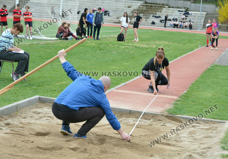 Хасково бе домакин на областния кръг от ученическите игри по лека атлетика