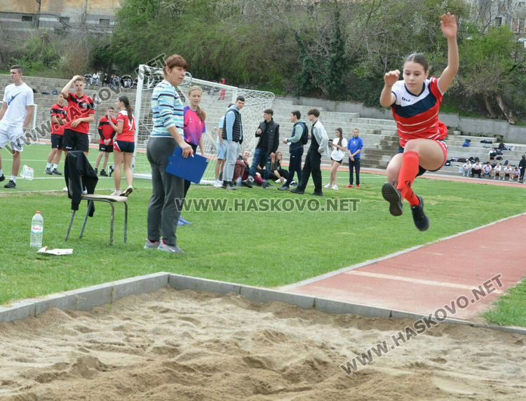Хасково бе домакин на областния кръг от ученическите игри по лека атлетика