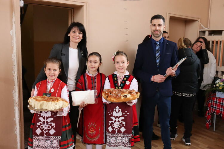 ОУ „Любен Каравелов“ в Хасково чества патронен празник