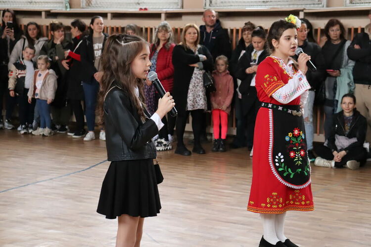 ОУ „Любен Каравелов“ в Хасково чества патронен празник