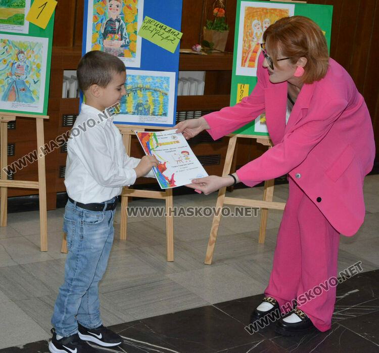 Наградиха победителите в националния конкурс за рисунка „Детство вълшебство“ 