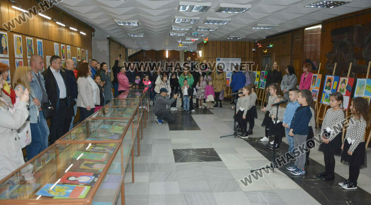 Наградиха победителите в националния конкурс за рисунка „Детство вълшебство“ 