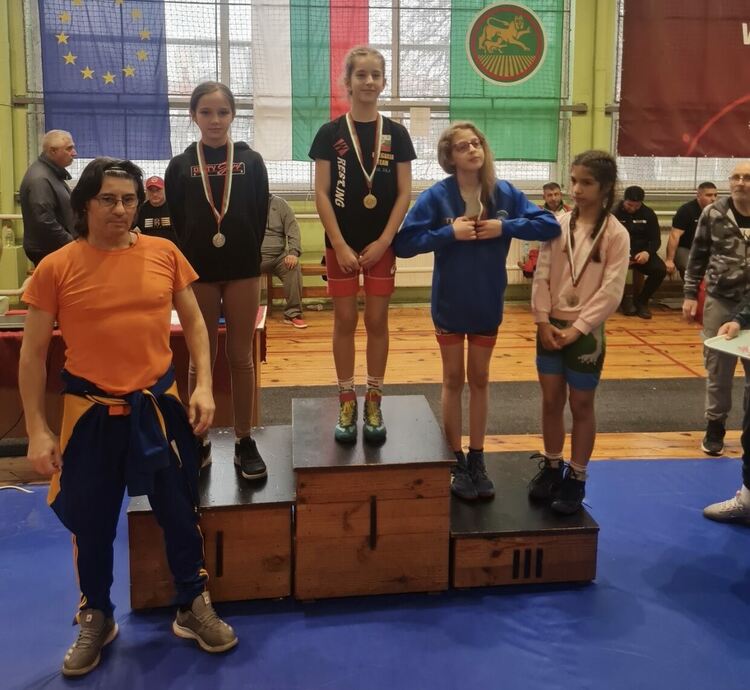 Никол Балабанова е сребърна медалистка