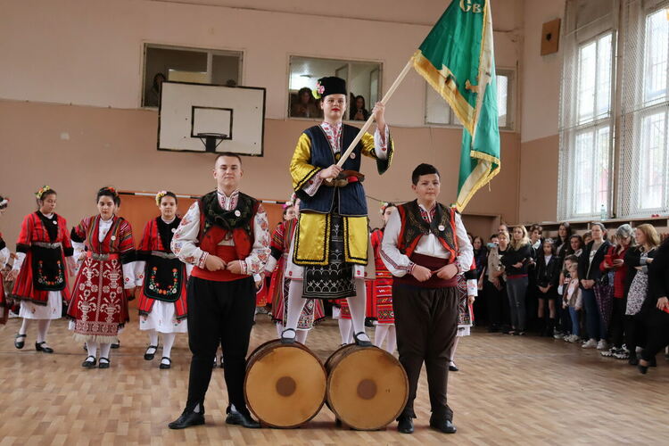 ОУ „Любен Каравелов“ в Хасково чества патронен празник