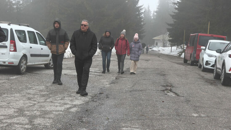 Туристи започнаха да превземат НАО-Рожен със старта на новия сезон