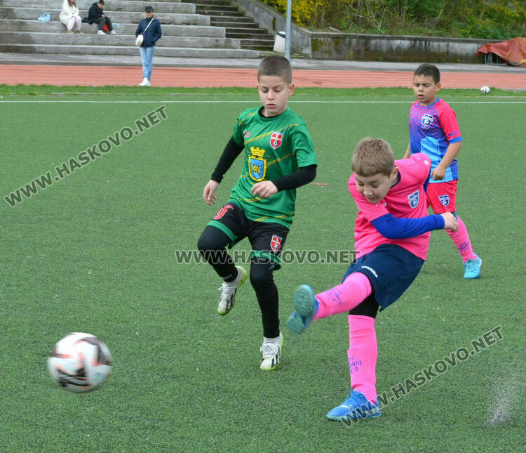 Малките футболисти на ФК „Хасково“ спечелиха турнира „Haskovo cup“
