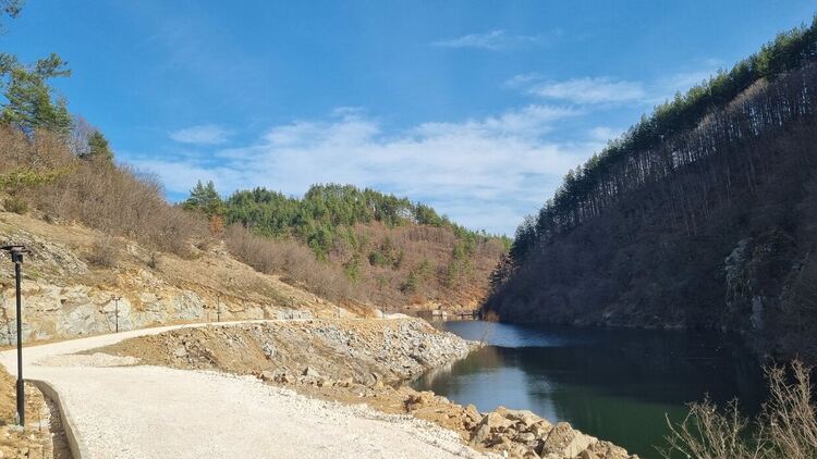 Баните ще се сдобие с нова алея за пешеходци и велосипедисти до лятото