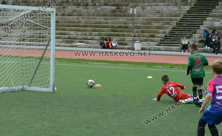 Малките футболисти на ФК „Хасково“ спечелиха турнира „Haskovo cup“