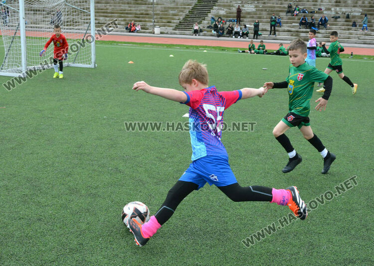 Малките футболисти на ФК „Хасково“ спечелиха турнира „Haskovo cup“
