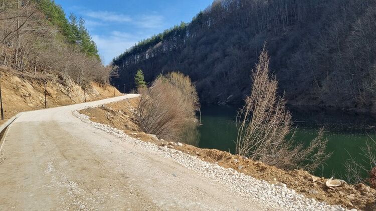 Баните ще се сдобие с нова алея за пешеходци и велосипедисти до лятото