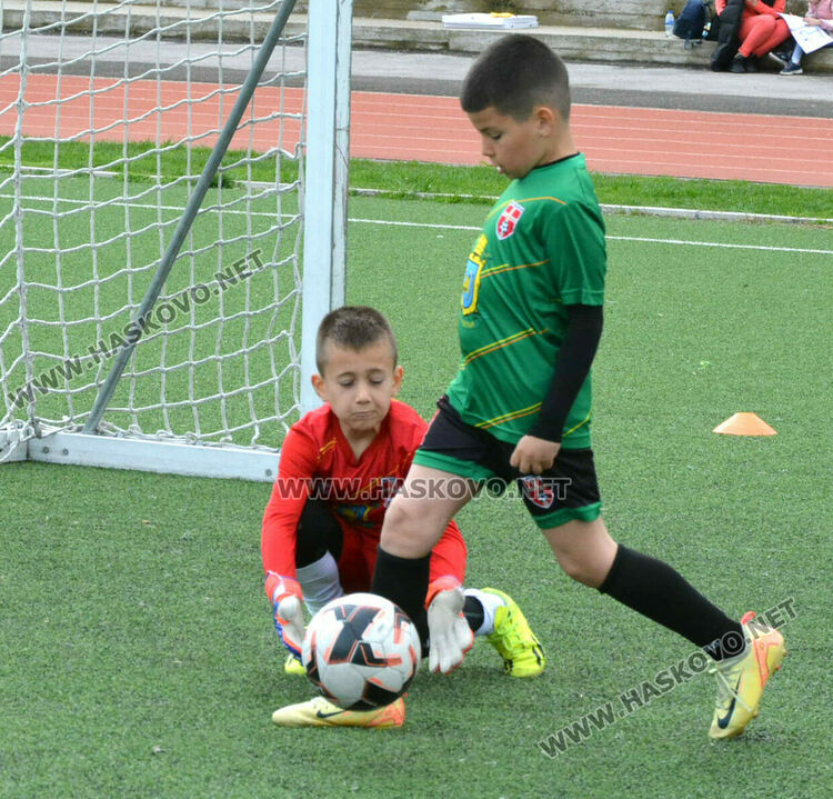 Малките футболисти на ФК „Хасково“ спечелиха турнира „Haskovo cup“