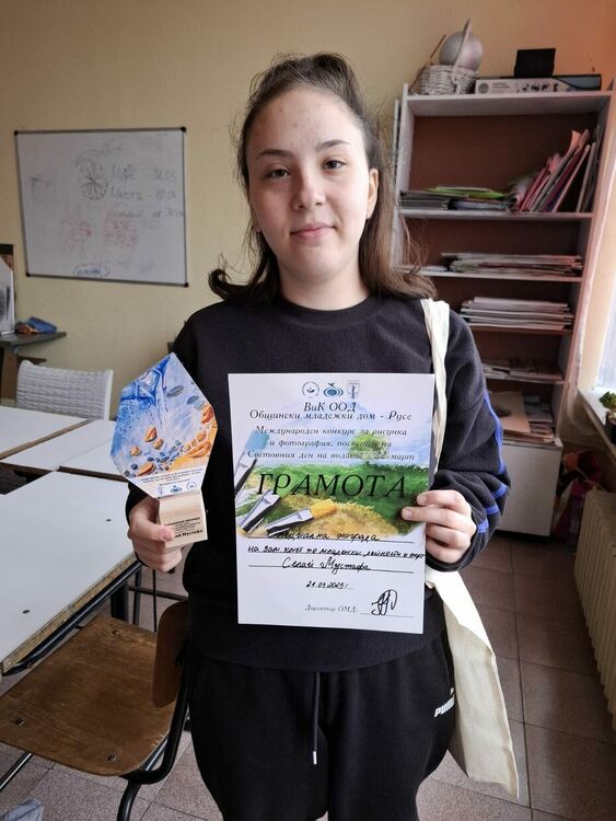 Силно представяне на Арт школа „Дъга“ национални и международни конкурси 