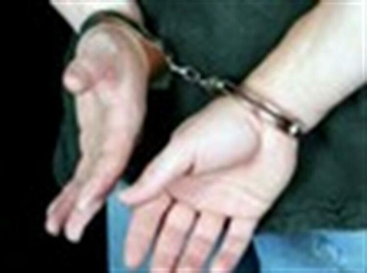 Задържаха двама мъже, източили от банковата сметка на възрастна пловдивчанка над 20 хиляди лева