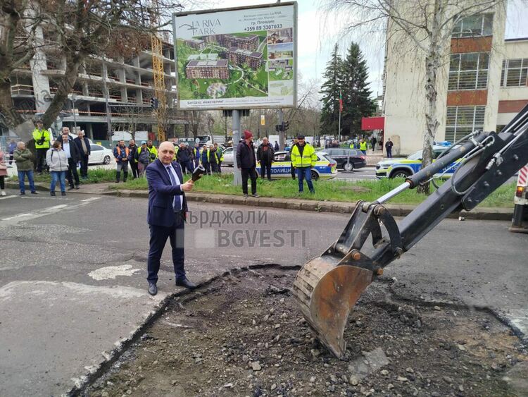 С първа копка започна основният ремонт на бул. „Беломорски”в Кърджали/снимки/
