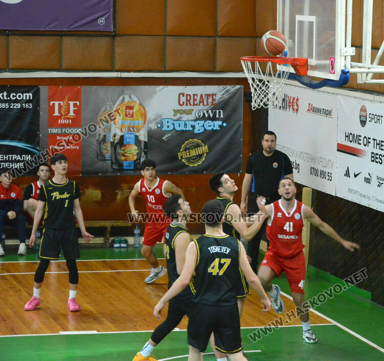 Дубълът на „Хасково“ не срещна проблеми срещу „Пловдив Мамбас“