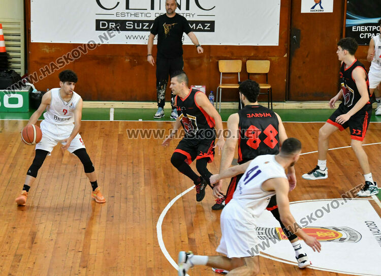 Баскетболистите на Хасково с нова победа
