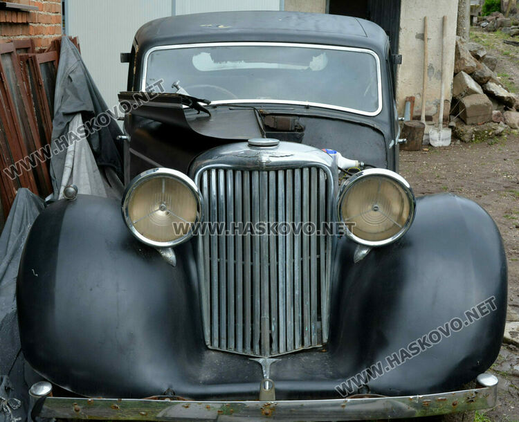 Охрана на „Гучи“ реставрира ягуари в Тракиец