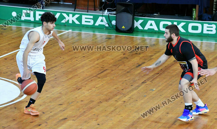 Баскетболистите на Хасково с нова победа