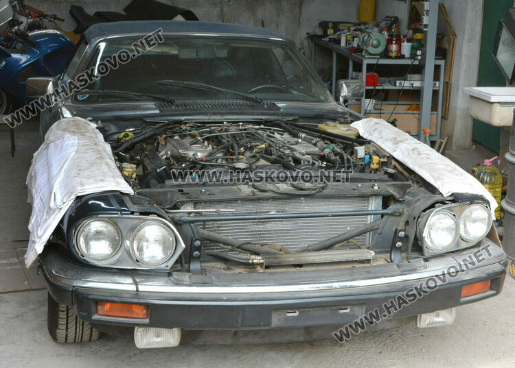 Охрана на „Гучи“ реставрира ягуари в Тракиец