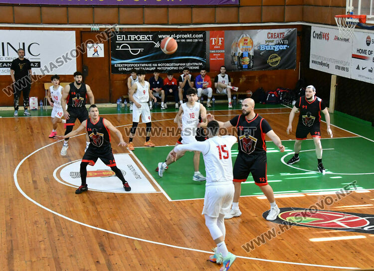 Баскетболистите на Хасково с нова победа