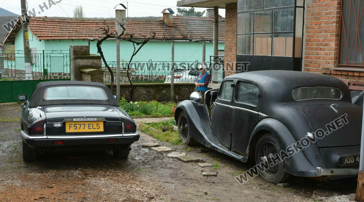 Охрана на „Гучи“ реставрира ягуари в Тракиец