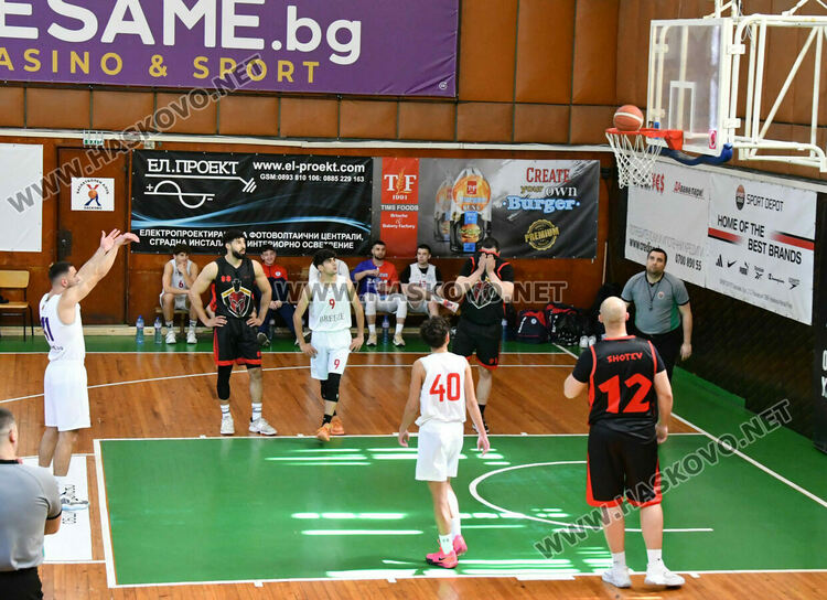 Баскетболистите на Хасково с нова победа