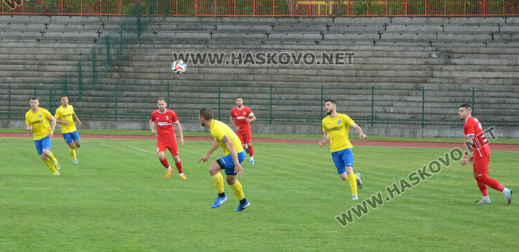 „Саяна“ и „Марица“ със скучно реми, „Димитровград“ с категоричен успех пред погледа на легенда от САЩ ‘94