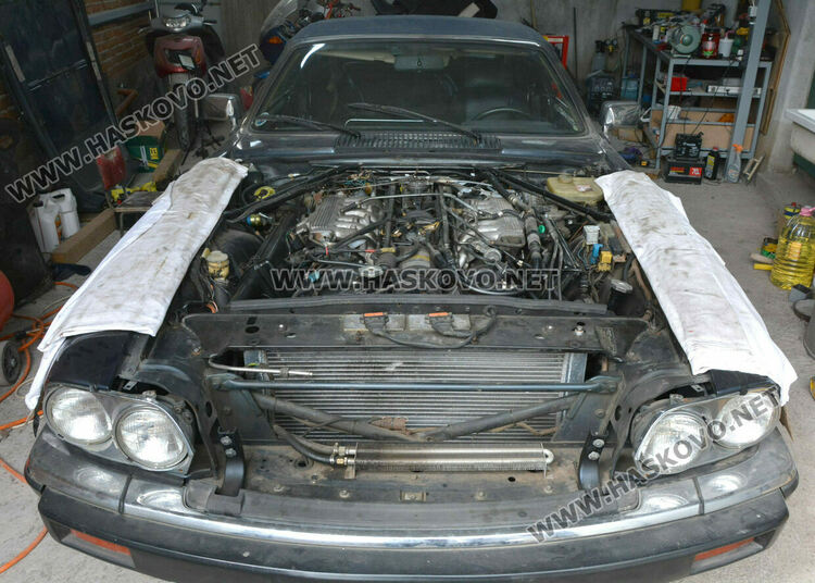 Охрана на „Гучи“ реставрира ягуари в Тракиец