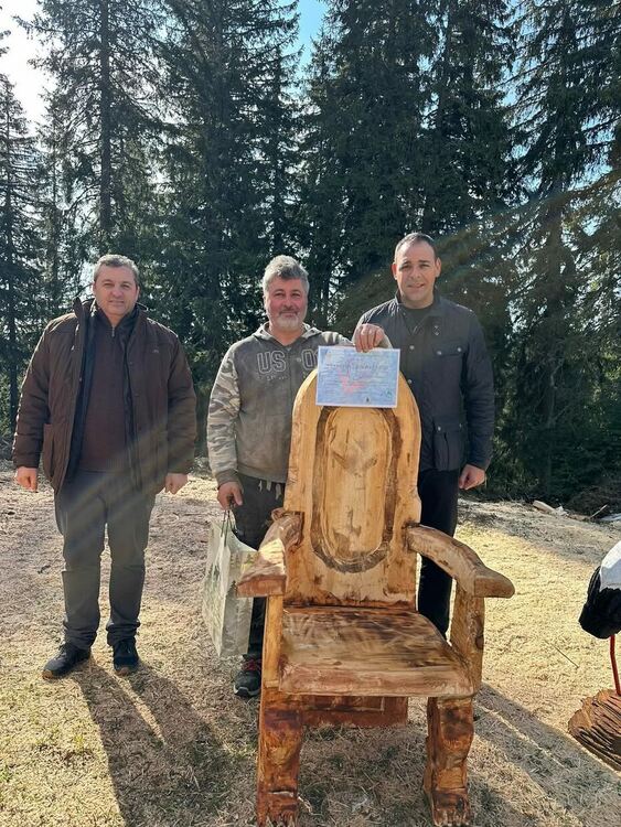15 уникални дървени скулптури оживяха в Пампорово по време на благотворителен карвинг пленер