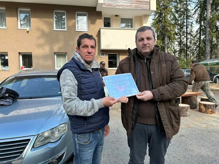 15 уникални дървени скулптури оживяха в Пампорово по време на благотворителен карвинг пленер