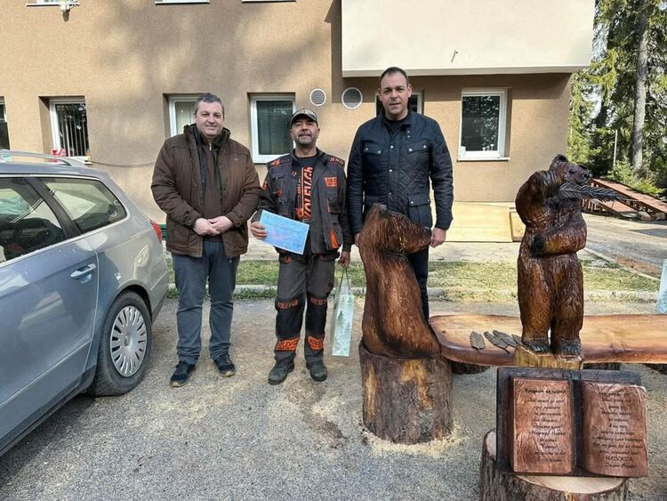 15 уникални дървени скулптури оживяха в Пампорово по време на благотворителен карвинг пленер