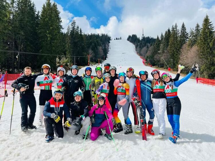 20 години Ски клуб „Пампорово“: Юбилей с емоции, медали и усмивки на писта „Стената“