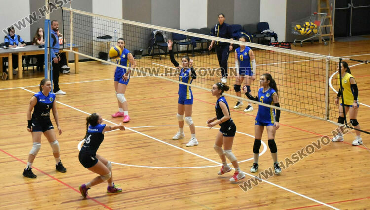 Волейболистките на „Раковски“ с 3 загуби