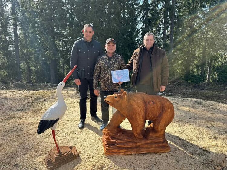 15 уникални дървени скулптури оживяха в Пампорово по време на благотворителен карвинг пленер