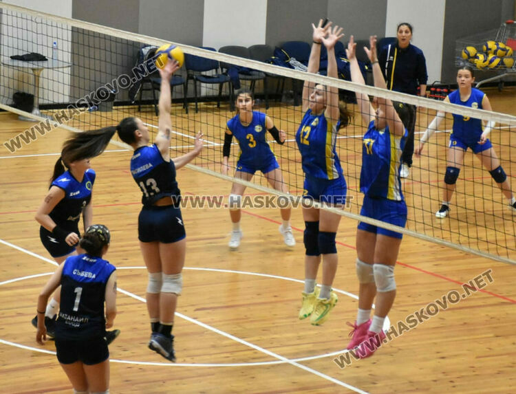 Волейболистките на „Раковски“ с 3 загуби