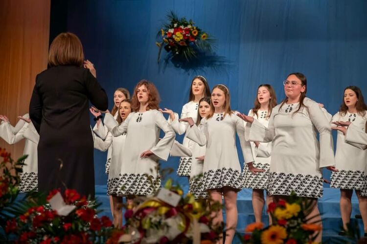 Хор „Орфей“ Хасково с престижни отличия от международни празници „Добри Войников“ в Шумен