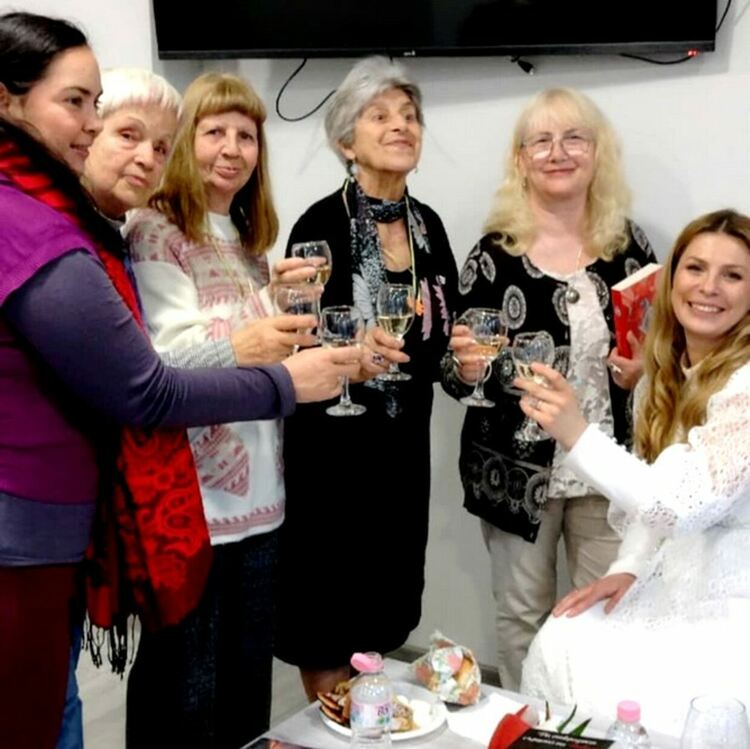 Писателката - душеприказчица на любовта Даян Шаер се  срещна със свои кърджалийски читатели