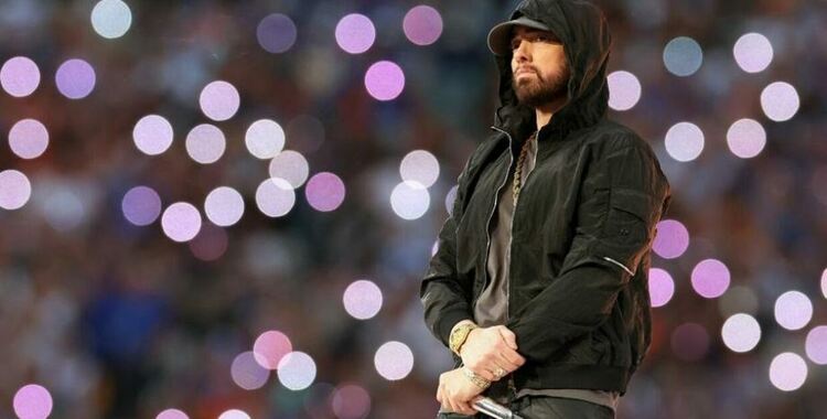 Дъщерята на Еминем кръсти на баща си първото си дете