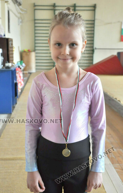 Състезателките на „Юнак“ с отборна титла 