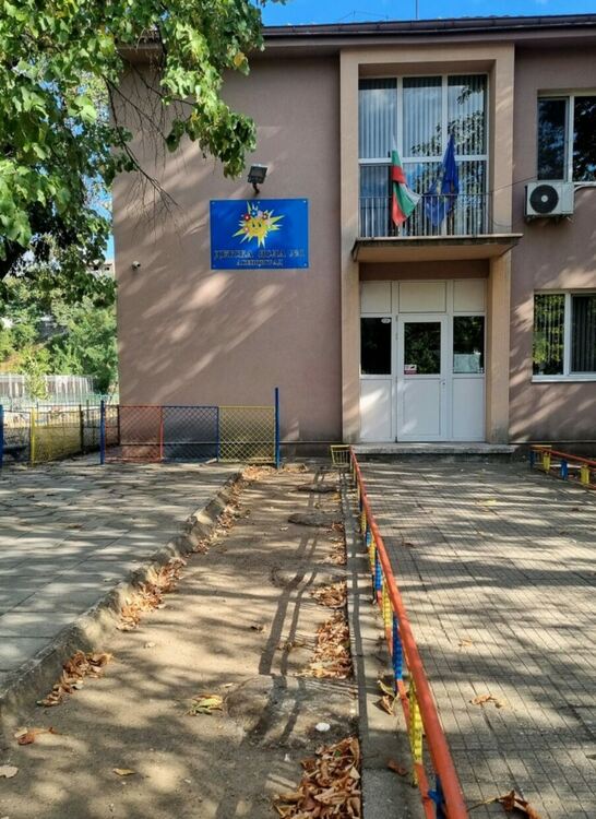 Срокът за подаване на документи за прием в ясли и детски градина изтича