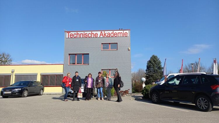 Учители от Електрониката обмениха добри практики в Австрия