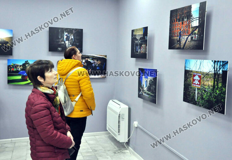 Посланикът на Украйна гостува в Хасково за фотоизложба в Регионалния исторически музей