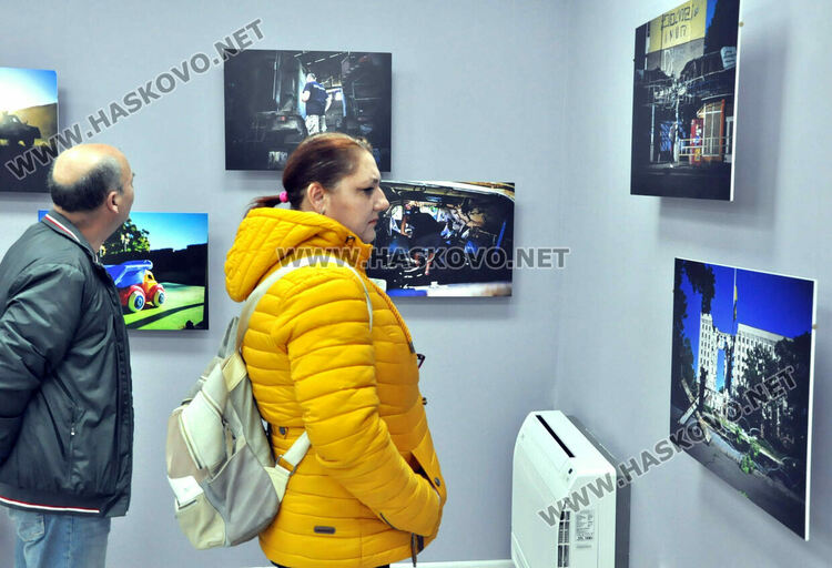 Посланикът на Украйна гостува в Хасково за фотоизложба в Регионалния исторически музей