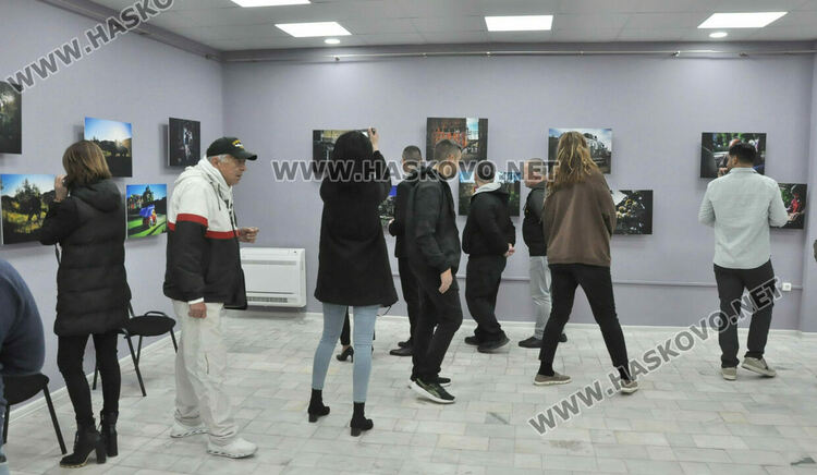 Посланикът на Украйна гостува в Хасково за фотоизложба в Регионалния исторически музей