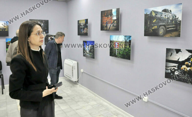Посланикът на Украйна гостува в Хасково за фотоизложба в Регионалния исторически музей